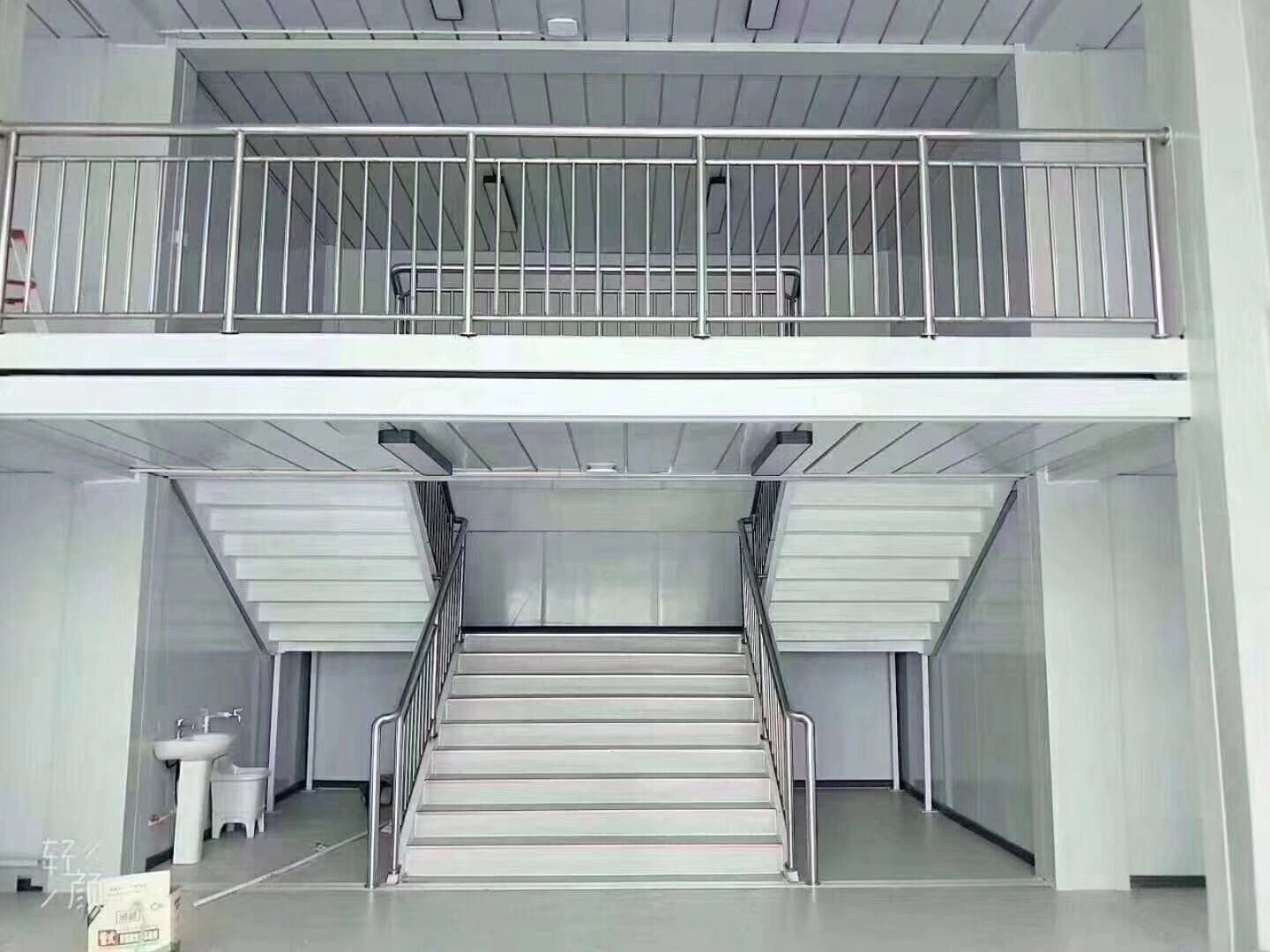 1617442272303761.jpg 室內(nèi)樓梯1.jpg